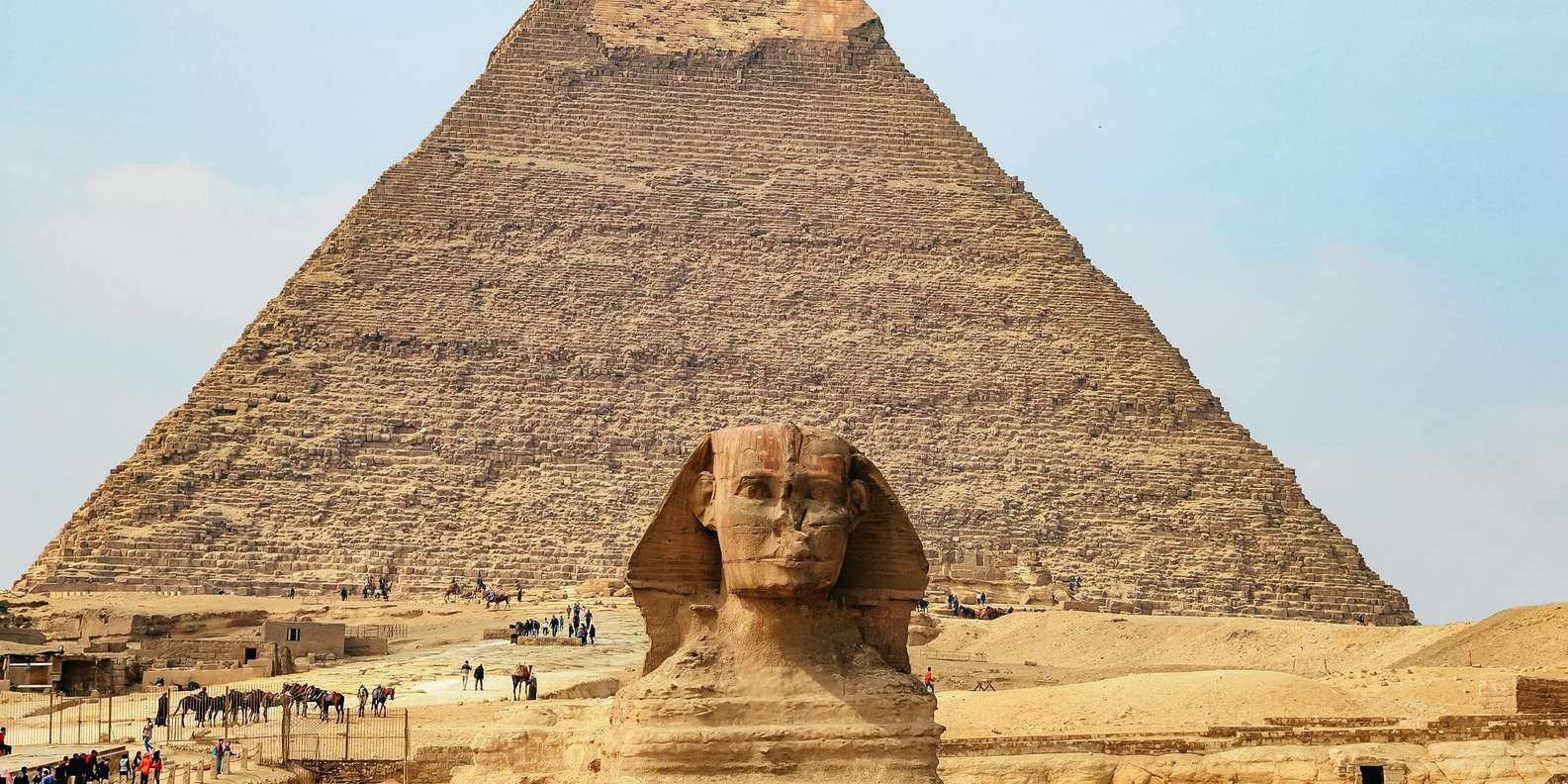 Cairo: Pyramids, Saqqara & Memphis Tour with Lunch
