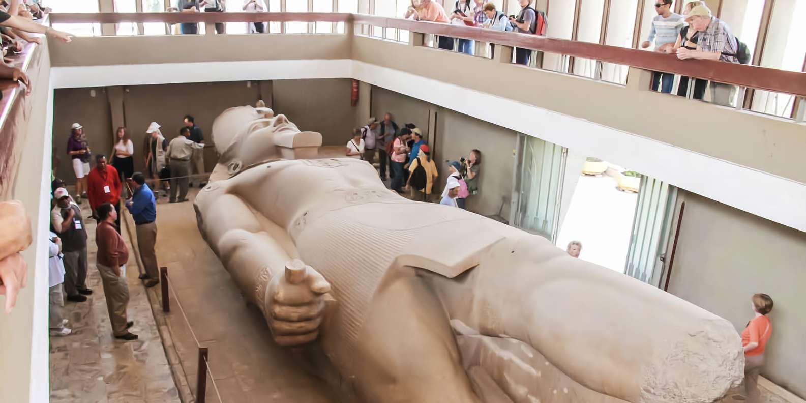 Cairo: Pyramids, Saqqara & Memphis Tour with Lunch