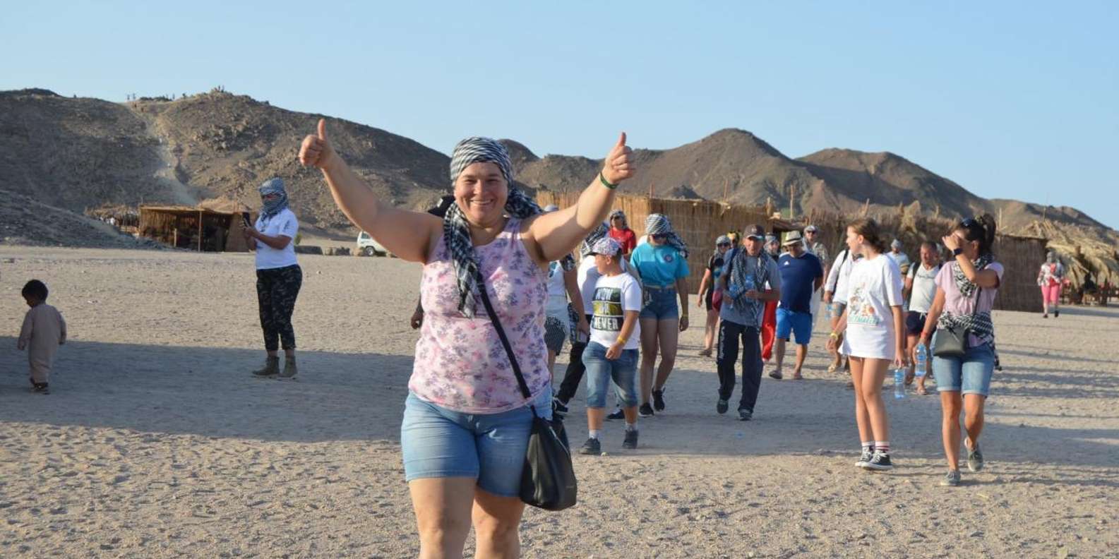 Hurghada: Quad Bike Desert Safari & Bedouin Dinner