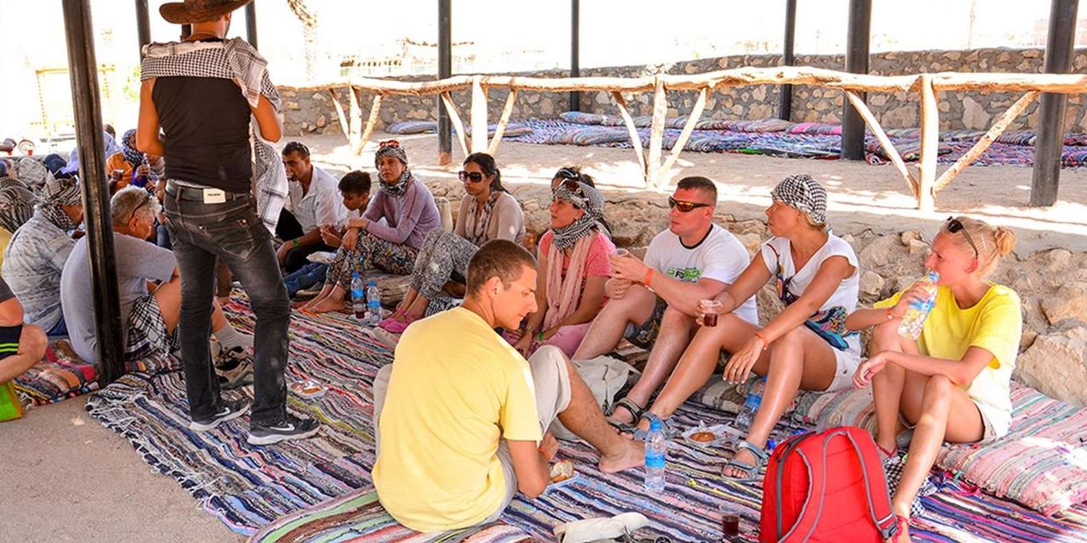 Hurghada: Desert Safari with Quads, Camel & Dinner