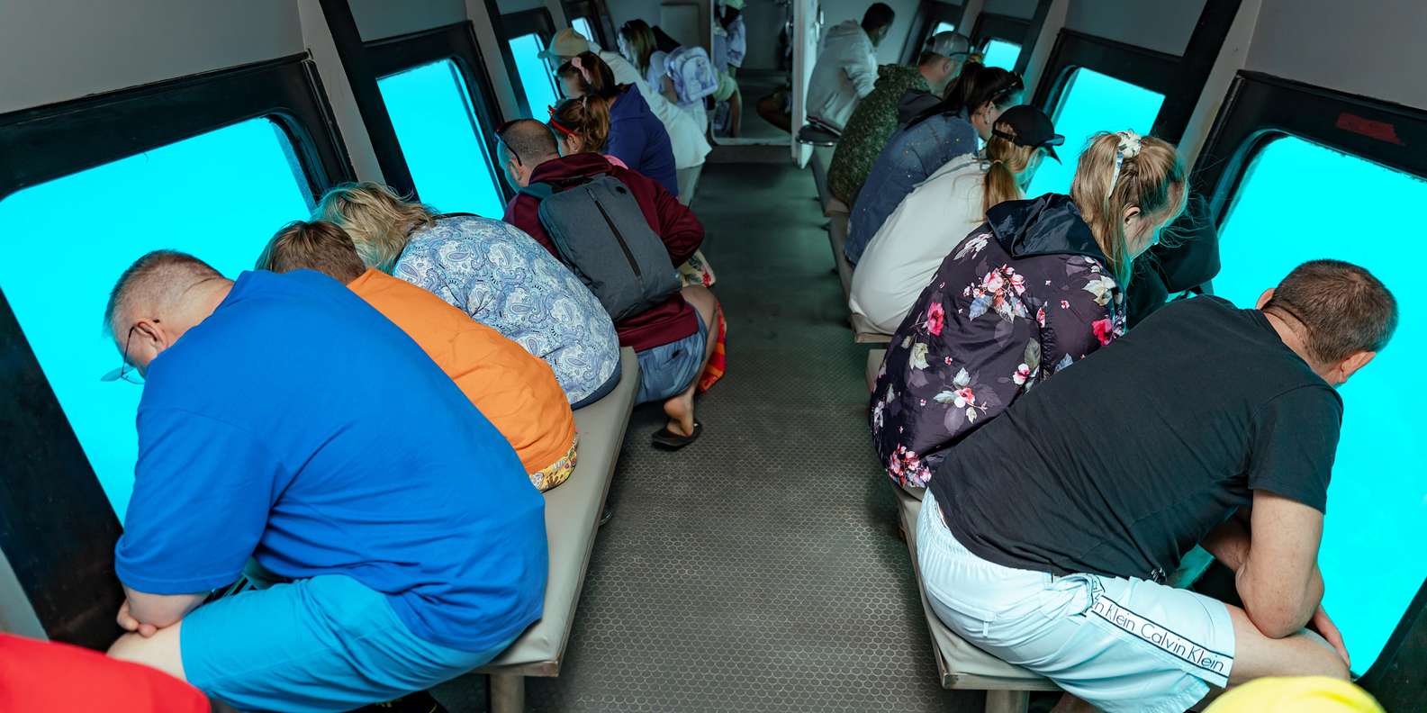 Hurghada: Semi-Submarine Cruise with Snorkelling