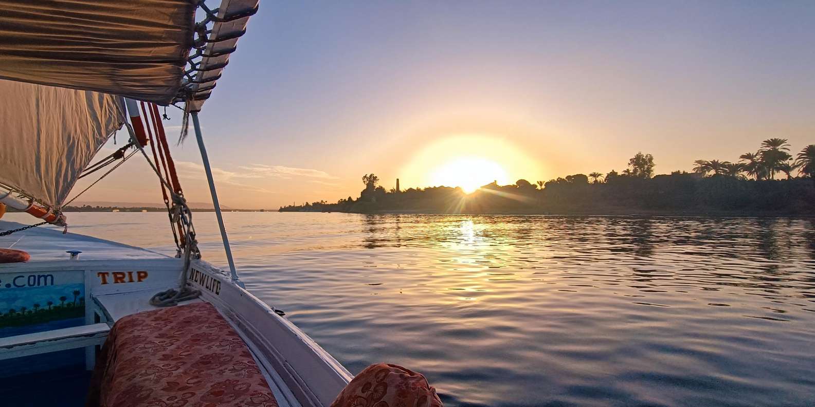 Luxor: Nile River Private Sunset Felucca Ride