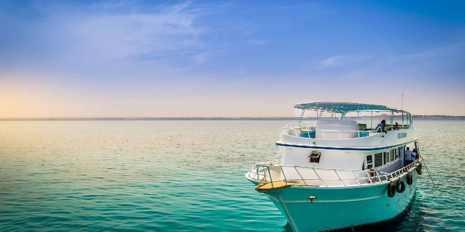 Sharm El Sheikh: Red Sea Cruise with Dinner & Transfer