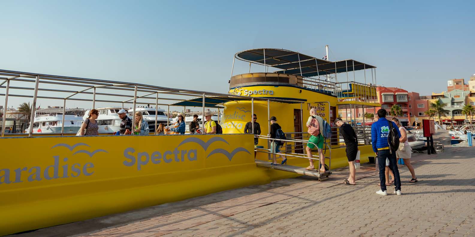 Hurghada: Semi-Submarine Cruise with Snorkelling